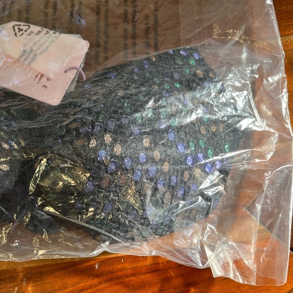 Savage X Fenty Disco Night Iridescent Lace Up Push-Up Plunge Bra - Picture 12 of 12